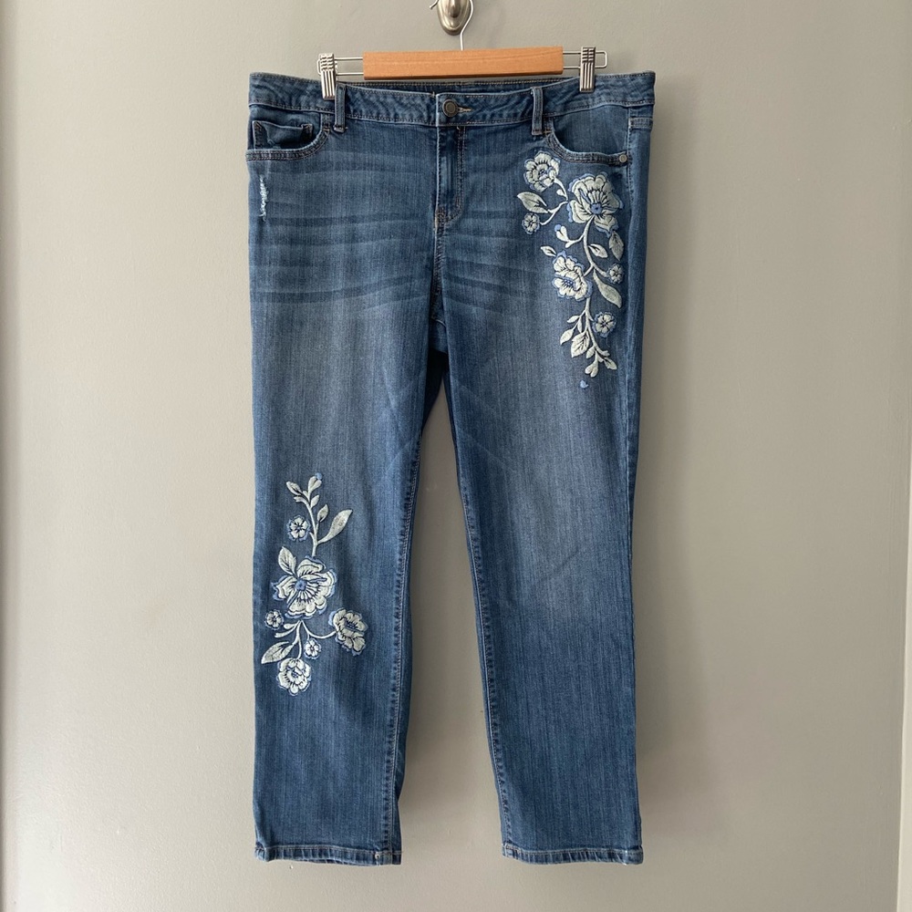 Simply Vera Vera Wang Embroidered Capri Jeans